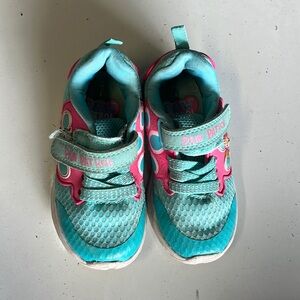 Nickelodon Paw Patrol lightweight Sneakers size 7 girl